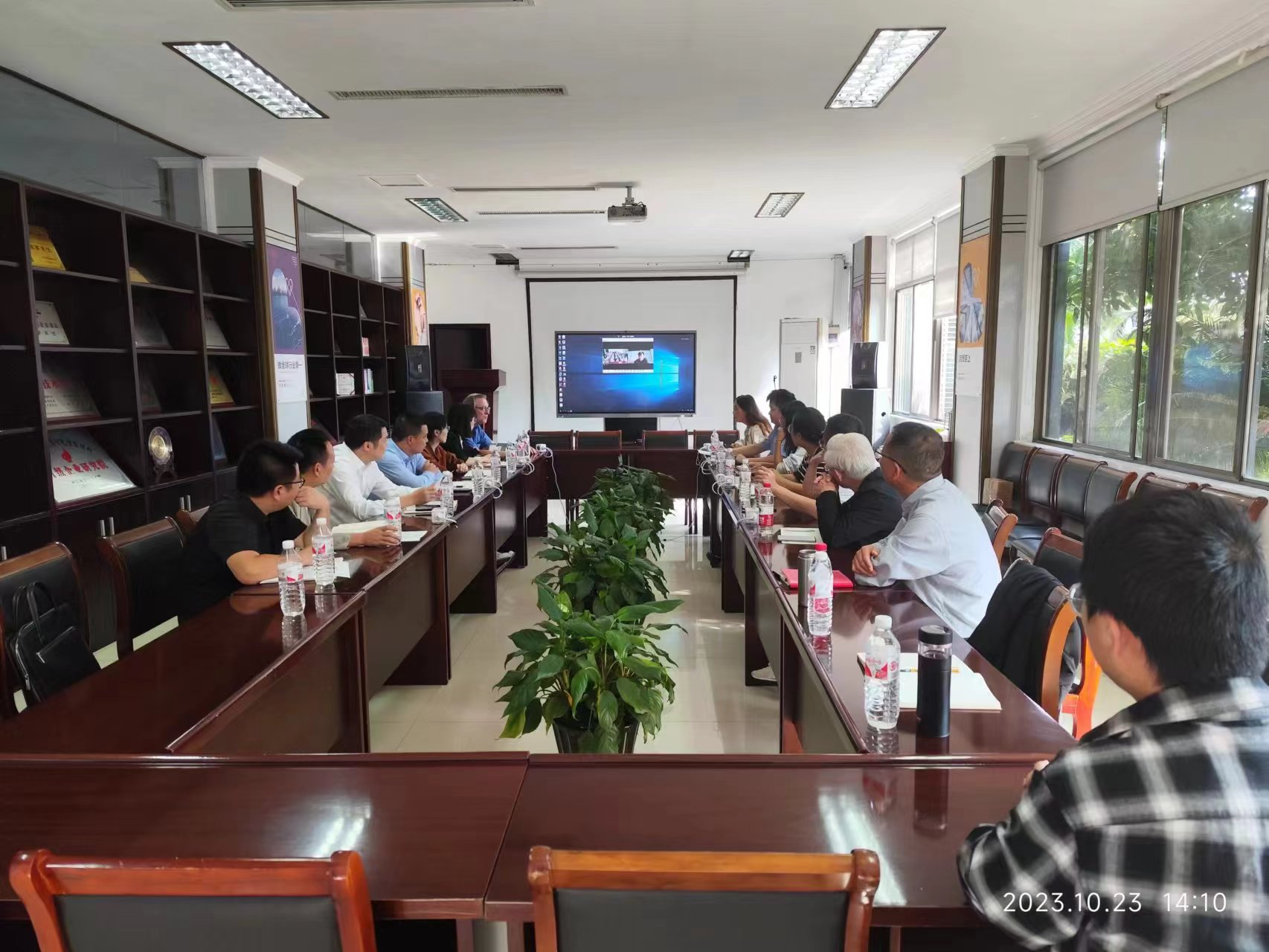 迈克博士落地德斯泰 构建产研融合新通道