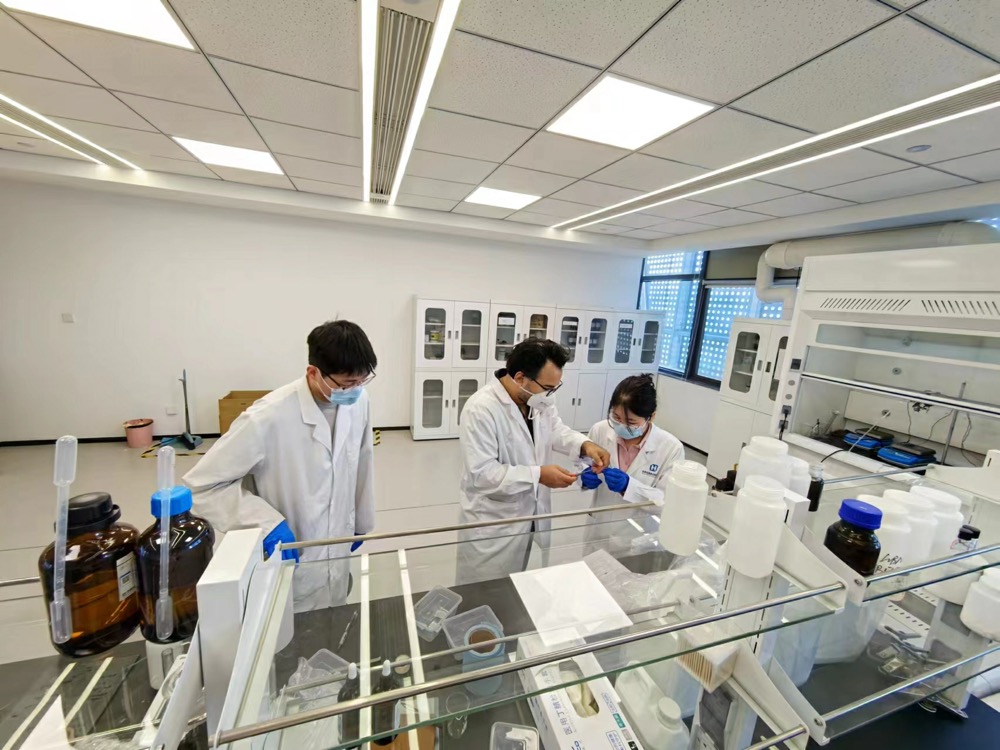 国际精英加盟 强化技术创新力量